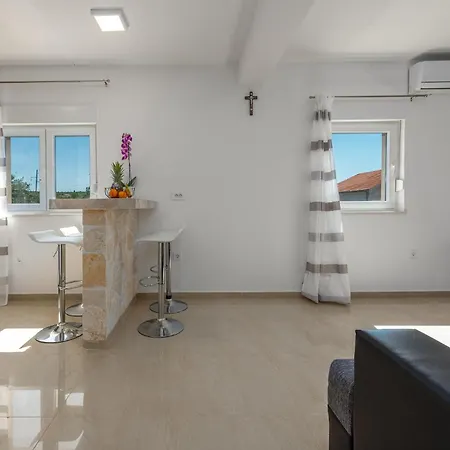 Appartamento Cda656 Maslenica