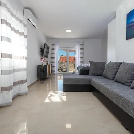 Cda656 Maslenica